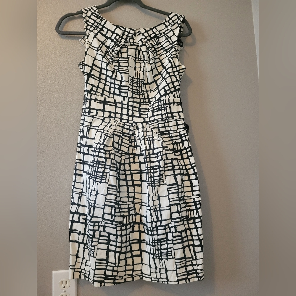 BCX size 0 black and white dress